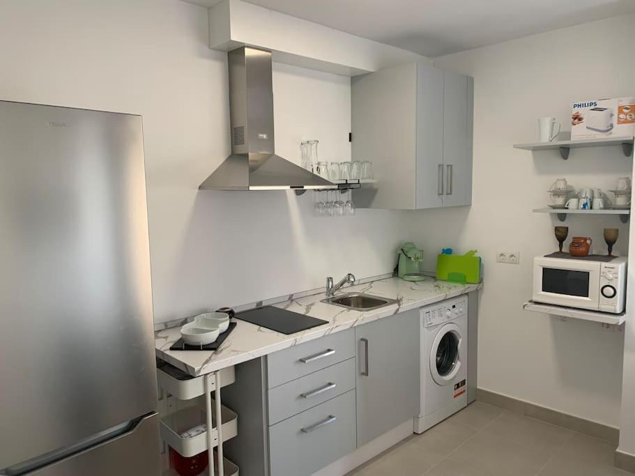 Beachfront Center Appartement Estepona