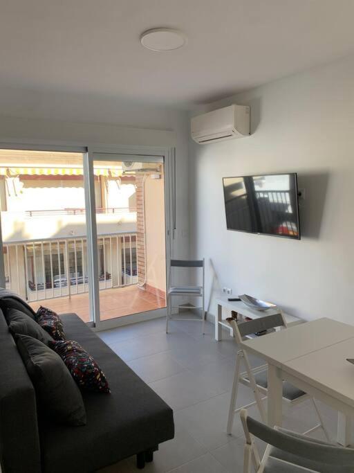 Beachfront Center Appartement Estepona